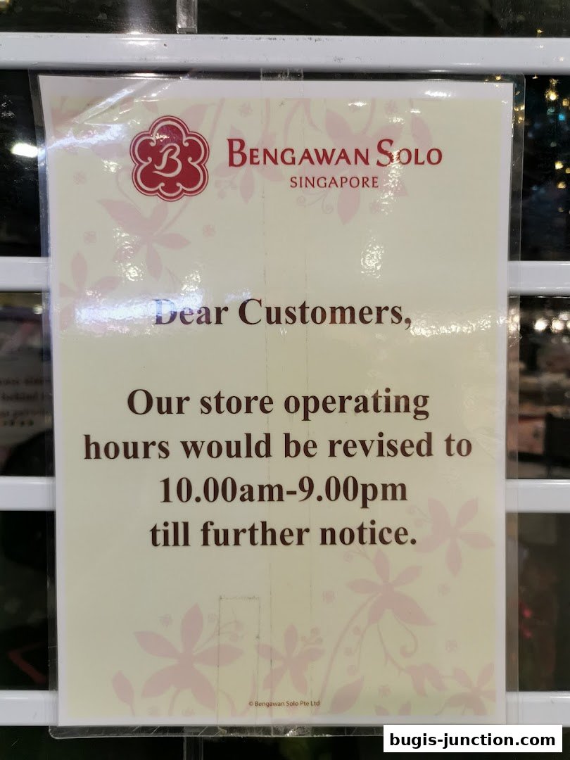 A notice from Bengawan Solo Singapore announcing revised store operating hours.