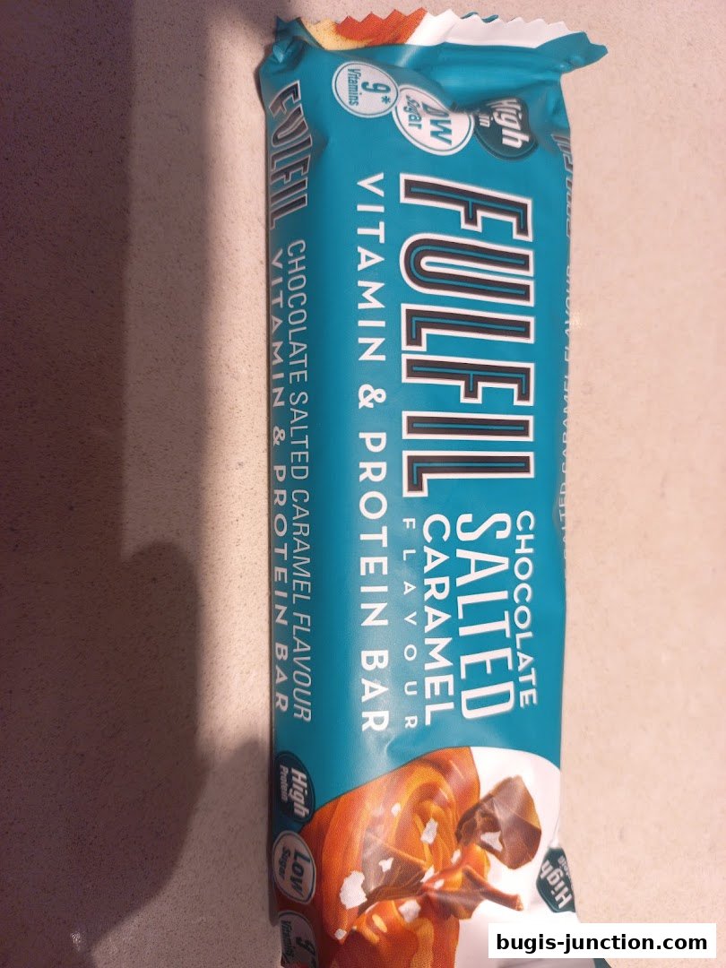 A Fulfil Vitamin & Protein Bar in Chocolate Salted Caramel flavour.
